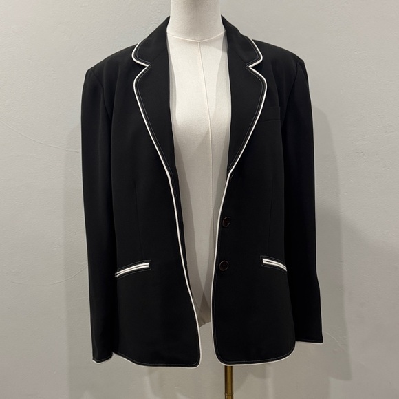 Oscar de la Renta Jackets & Blazers - Oscar de la Renta Black Blazer with Off-White Piping – Size 14